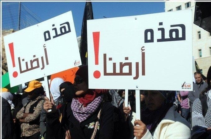 يبني مقالٌ حجّته على واقعةٍ تاريخية من ليبيا تحت الاستعمار الإيطالي: انقسامٌ بين من حمل السلاح ومن اختار التكي