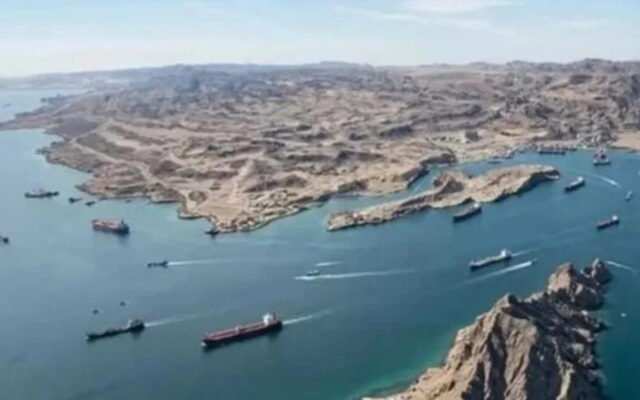 الناطق باسم الجيش الإيراني: تثبيت السيادة على هرمز في مراحله الأخيرة، وأيّ مشاركةٍ إسرائيلية سيقابلها ردّ