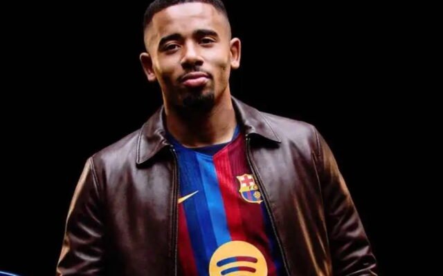 برشلونة يعلن ضمّ البرازيلي غابرييل جيسوس قادماً من آرسنال