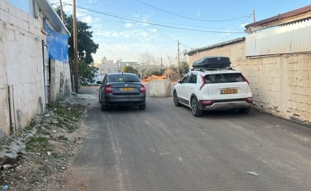 «العليا» تُمهل الشرطة حتى تشرين الأول لتبرير الحواجز الإسمنتية في بلدات الداخل