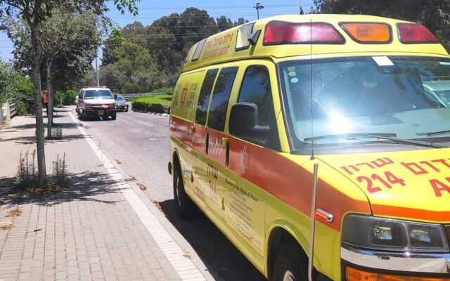 الفريديس: شابٌّ في الثانية والعشرين بجروحٍ خطيرة وفتى في الثالثة عشرة بجروحٍ متوسطة في إطلاق نار