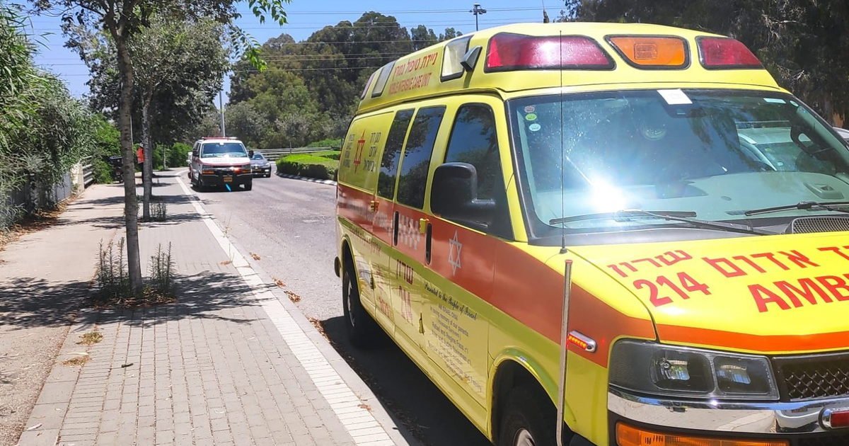 «نجمة داوود الحمراء» تقول إنّ بلاغاً بلغ مركزها في منطقة الشارون عند الثانية عشرة وستٍّ وأربعين دقيقة ظهراً عن