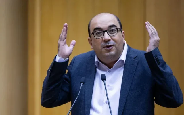 المستشارة القضائية تستند إلى مقال 8 أكتوبر لتثبيت شطب أبو شحادة