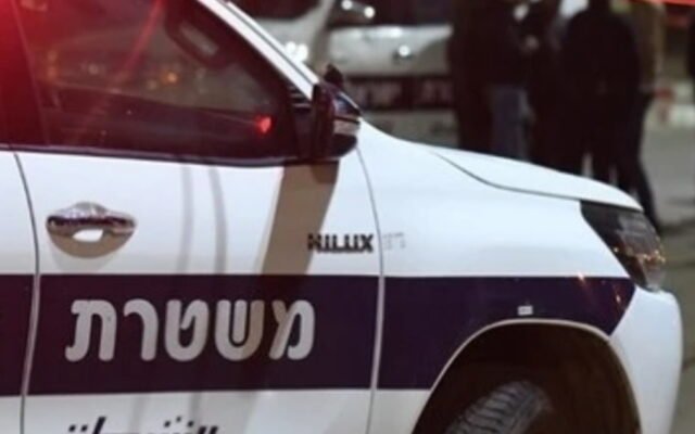 الشرطة: مقتل فتى وإصابة سائق بحادث جنائي في الخضيرة