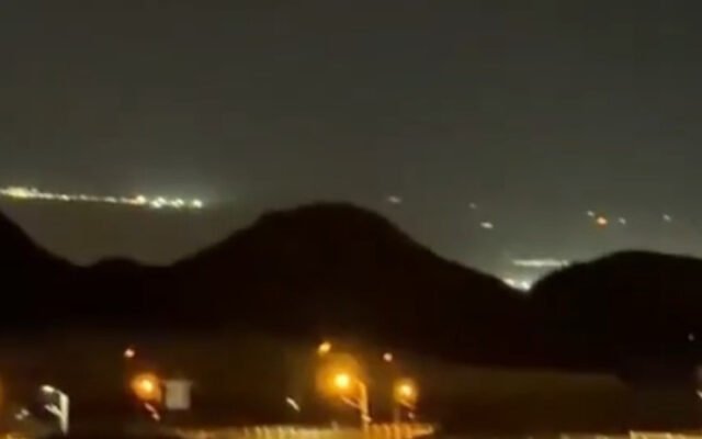 الحرس الثوري يعلن ضرب قواعد أمريكية في الأردن والإمارات والكويت