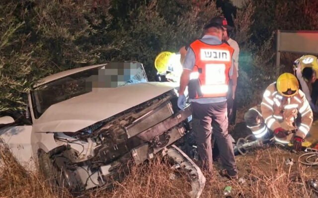 إصابة خطيرة لسائقة في تصادم ثلاثي بالجليل الأعلى
