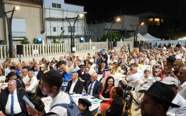 هرتسوغ يشارك في جلسة الجماعة الأحمدية بحيفا حول ميثاق المدينة