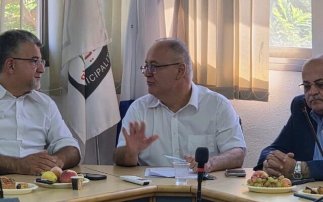 المشتركة تتفق مع بلديتي الطيبة والطيرة على تأسيس لوبي برلماني