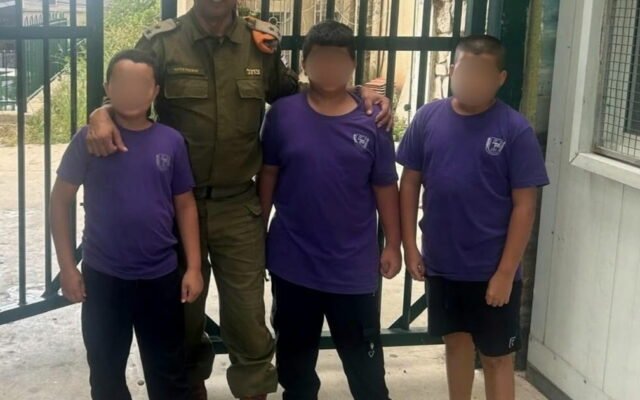 مرشد الطوارئ يجول مدارس عربية لتعزيز الجاهزية