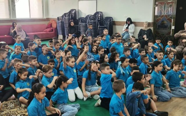 المكتبة العامة في كفرمندا تطلق مبادرة سرد القصص لطلاب الابتدائية