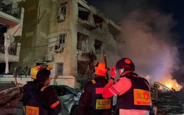 استطلاع «معاريف»: خمسةٌ وخمسون في المئة من الإسرائيليين يخشون حرباً جديدة مع إيران في المدى القريب