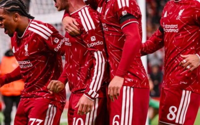 أنفيلد: ليفربول يقلب تأخّره أمام أتلتيكو مدريد إلى فوزٍ بهدفين مقابل هدف في دوري الأبطال، وتسديدةٌ من خارج المنطقة تحسم المباراة بعد خمس دقائق من الشوط الثاني