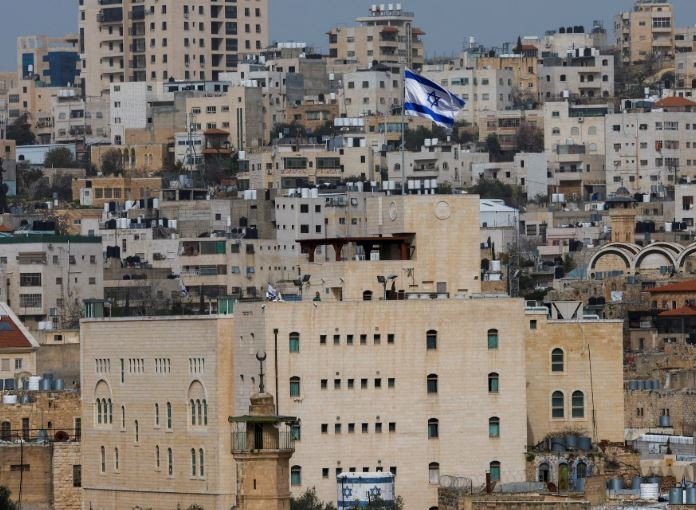 نشر موقع «الجرمق» مقالاً بلا توقيع يراجع حصيلةَ مشاركة الأحزاب العربية في الانتخابات الإسرائيلية منذ عام ألفٍ