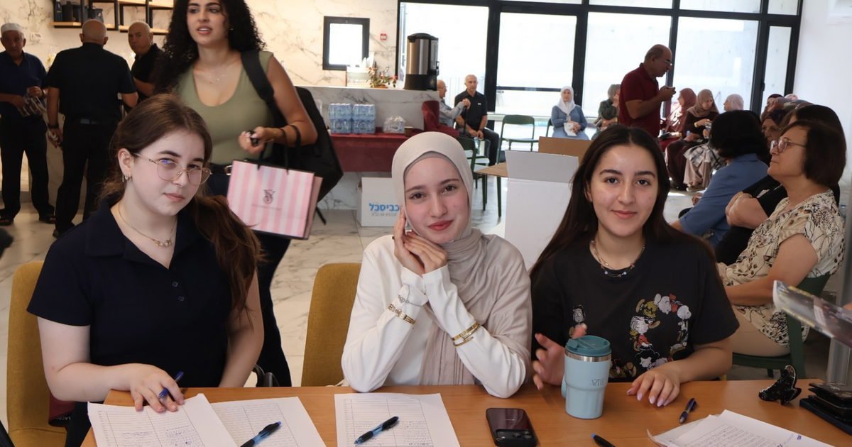 افتتحت «جمعية السلام» في سخنين الموسم الجديد من برنامجها المجتمعي «شيخوخة فضلى» في حفلٍ تولّت عرافته وإدارته م