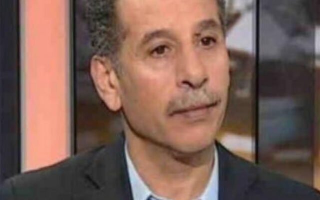 أمسية درويش في مدرج الجاحظ: شهادةٌ عن صداقةٍ في حلب وعتابٍ في غرفة فندق
