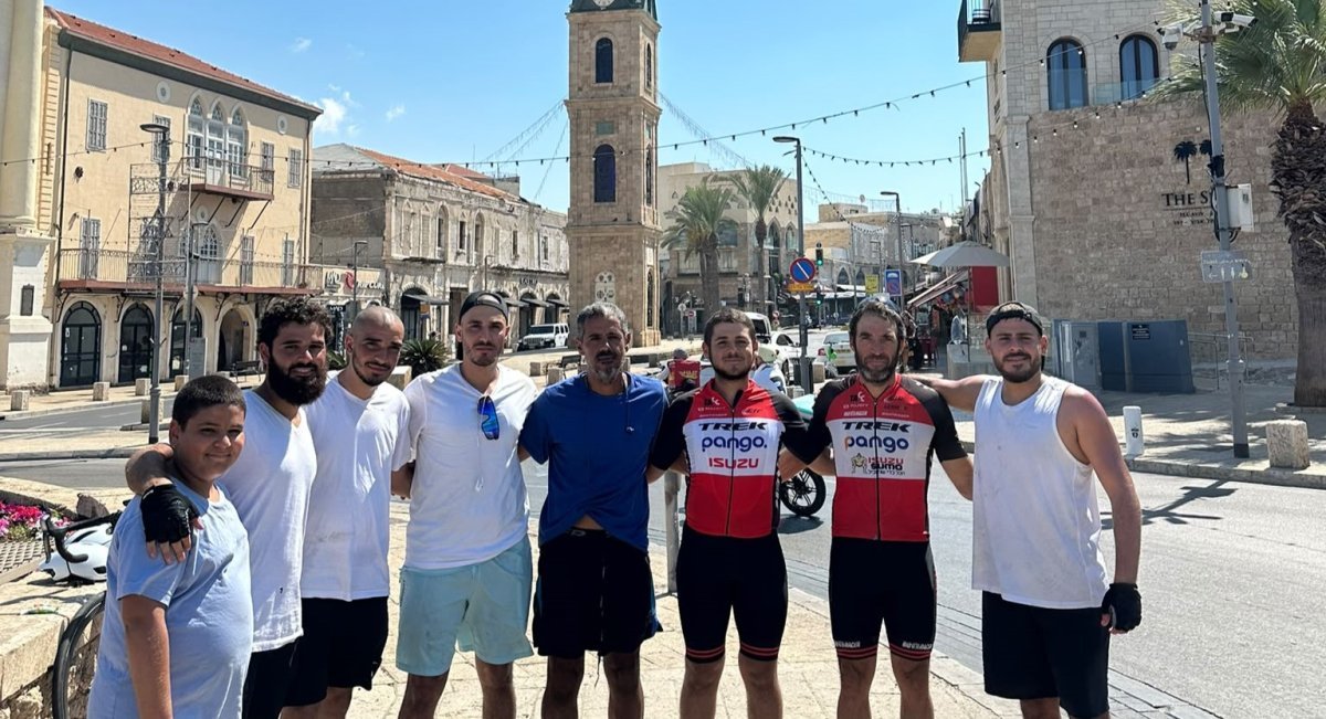 وصلت بعد ظهر الجمعة الحادي عشر من أيلول/سبتمبر مجموعةٌ من الشبّان اليافاويين إلى مدينتهم، بعد رحلةٍ شاقّة على