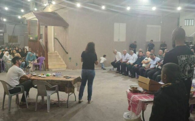 حزب لكلنا مكان ينظم لقاءً في كفر مندا لتعزيز المشاركة الانتخابية