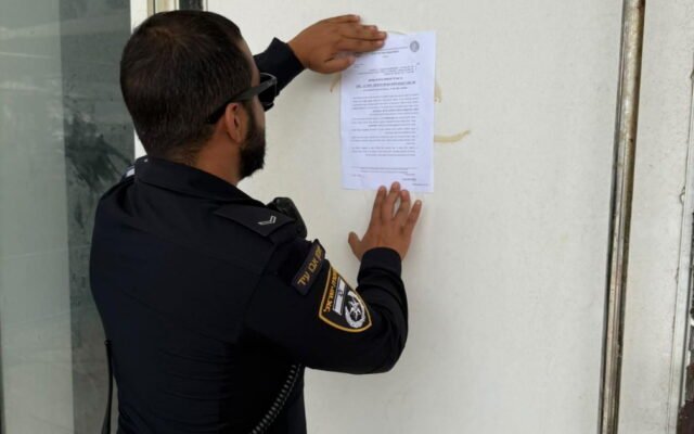 إغلاق موقع بناء في بات يام شهراً لضبط عمال بلا تصاريح